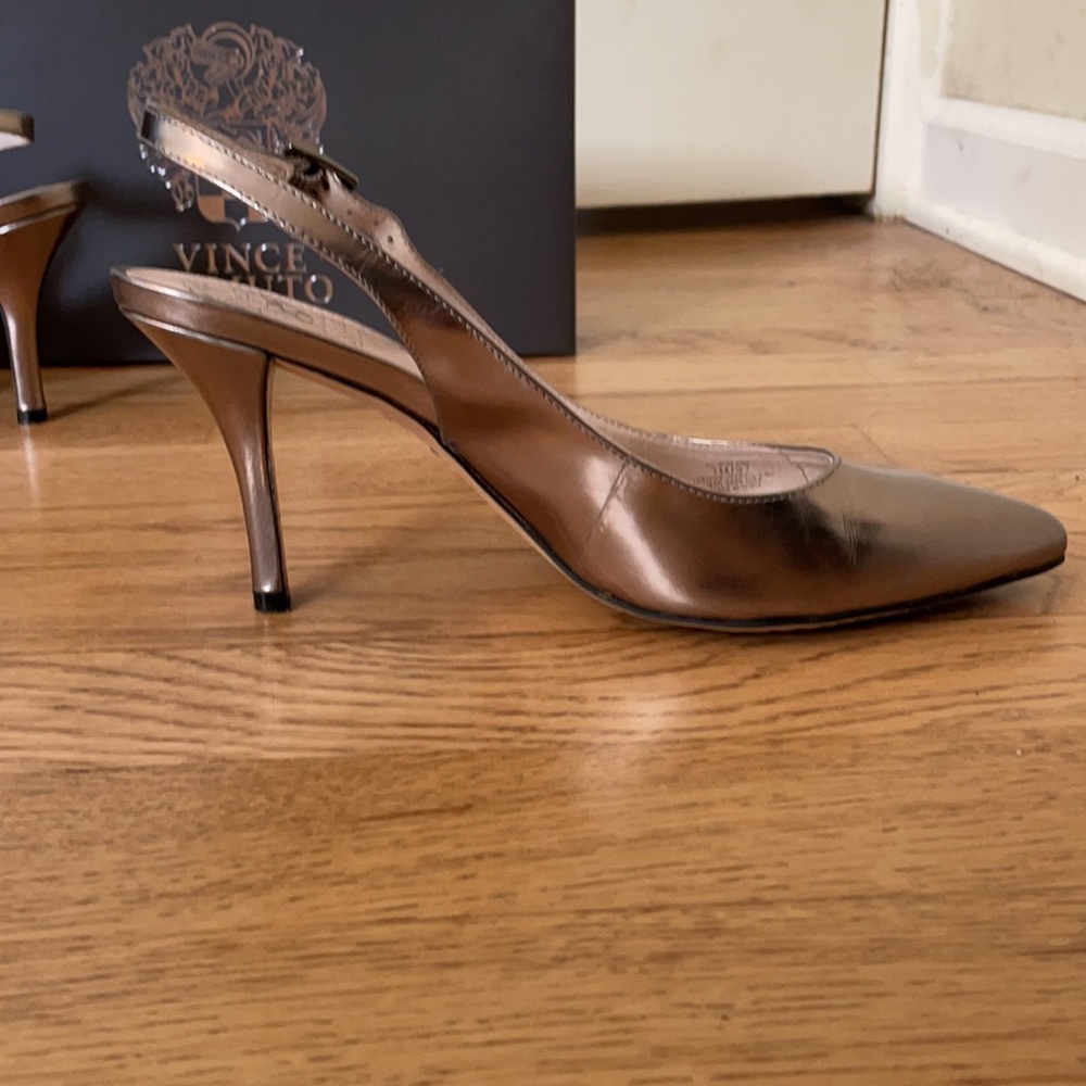 Vince Camuto heels - Picture 4 of 8